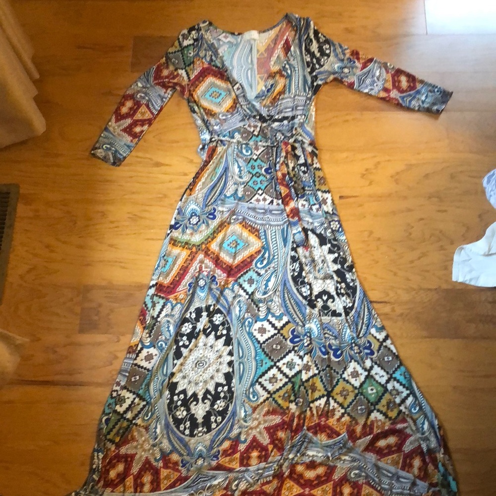 NWOT. Multi colored wrap-style dress. Large.